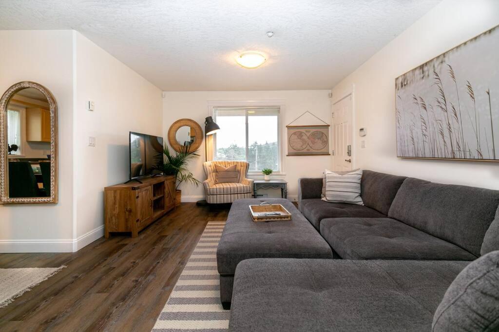 Dom wakacyjny Cozy Renovated Oasis W Private Terrace & Parking Victoria